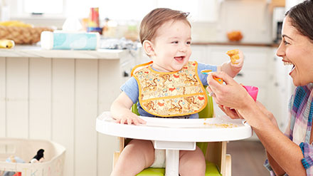 Huggies tiene consejos y recomendaciones sobre cómo amamantar a tu recién nacido y alimentar a bebés y niños pequeños.